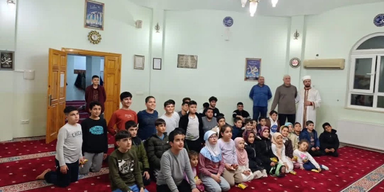 Çüngüş’te Kadir Gecesi Dualarla İdrak Edildi