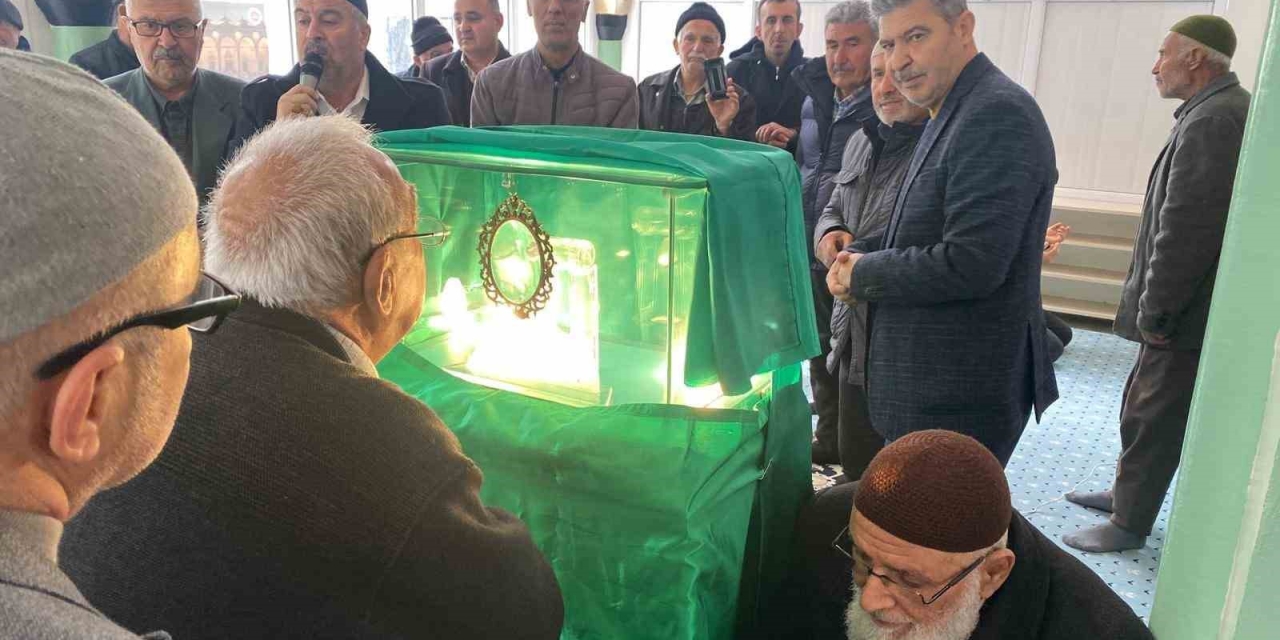 Besni’de Sakal-ı Şerif Ziyarete Açıldı