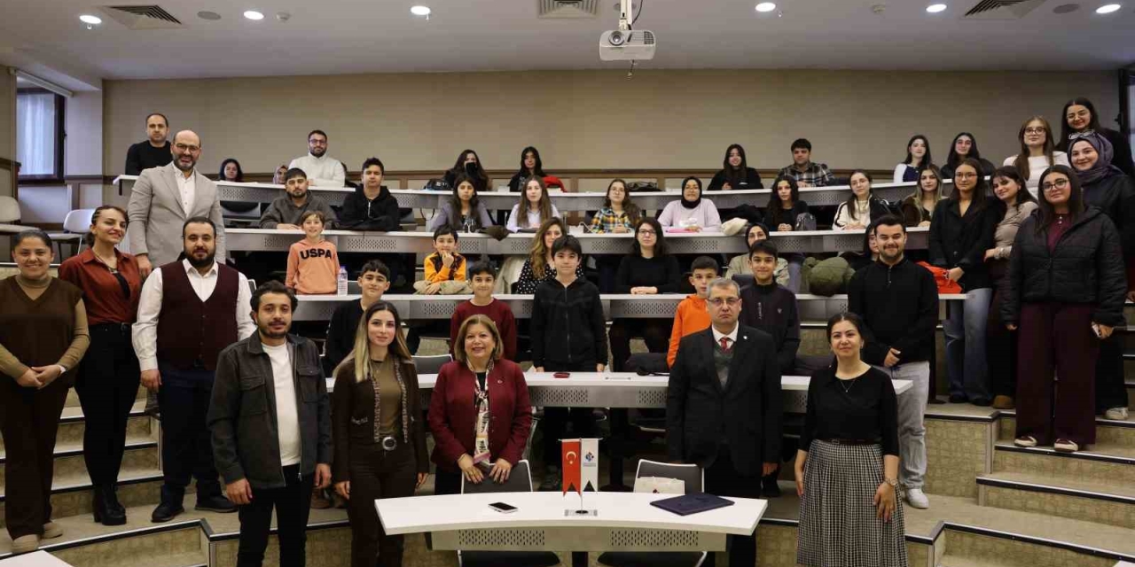 Hkü’de Çanakkale Deniz Zaferi Ve İstiklal Marşı Ruhu Anlatıldı