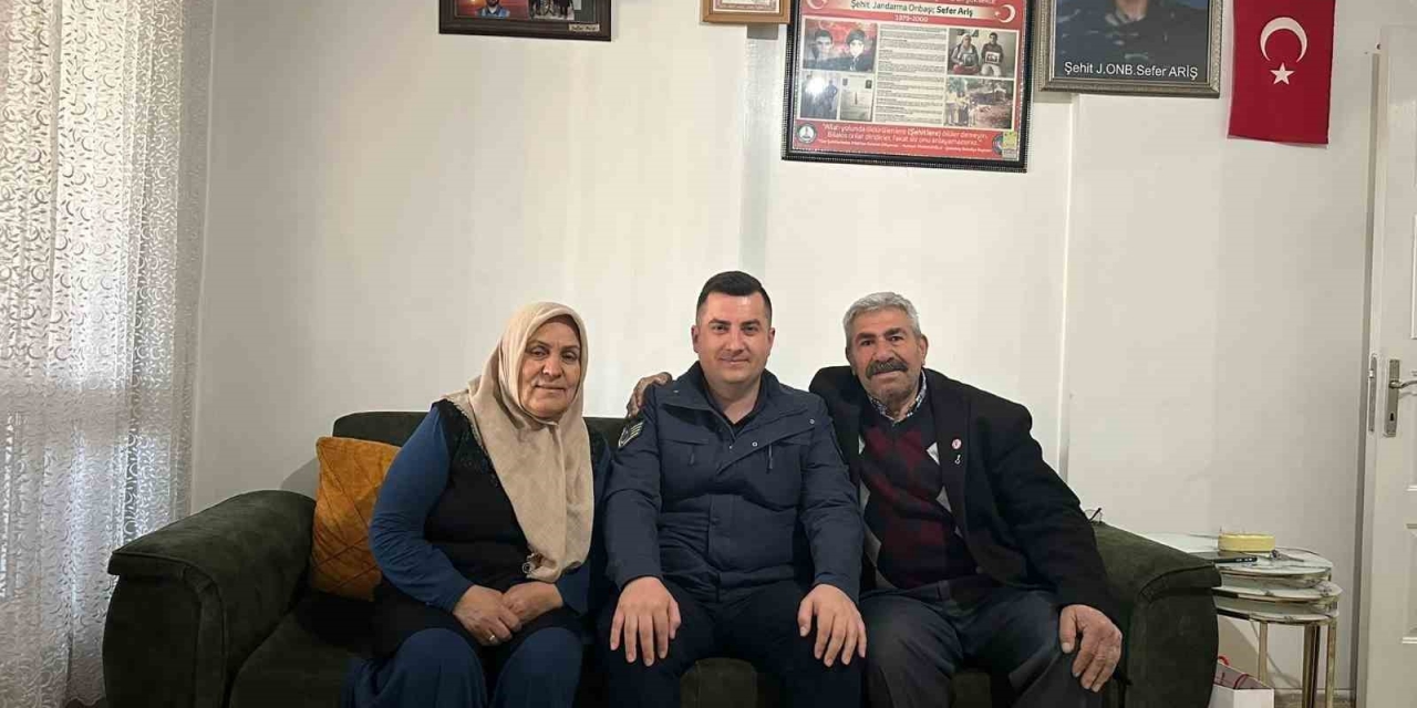 Jandarmadan Şehit Ve Gazi Ailelerine Bayram Ziyareti