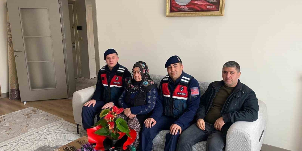 Gölbaşı’nda Şehitliklerde Bakım Çalışması