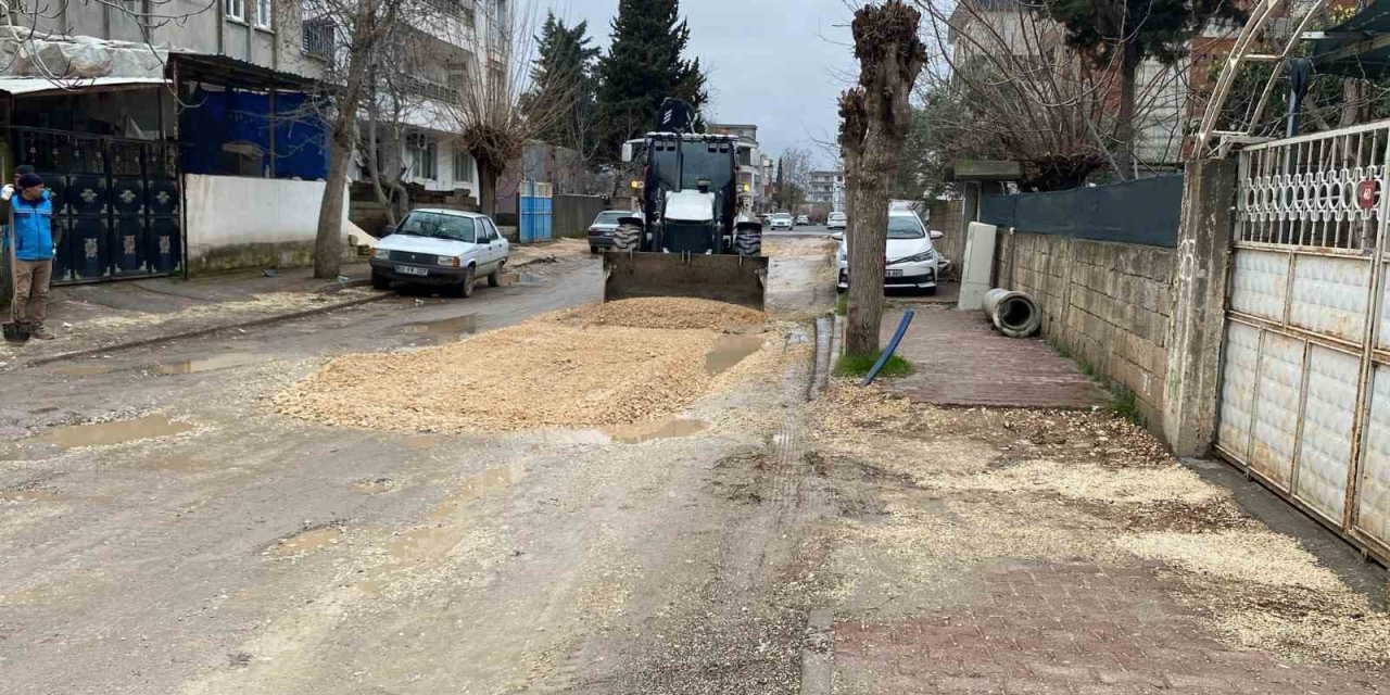 Adıyaman’da Bozulan Yollara Müdahale