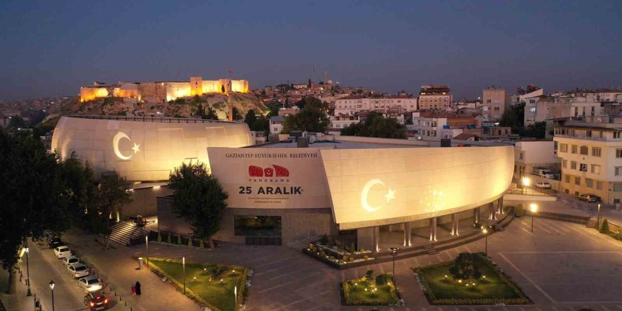 Gaziantep Büyükşehir Ev Sahipliğinde "insan Aklı Nasıl Çalışır" Söyleşisi