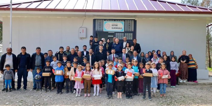 Kahta’daki Köy Okulunda Kütüphane Açıldı