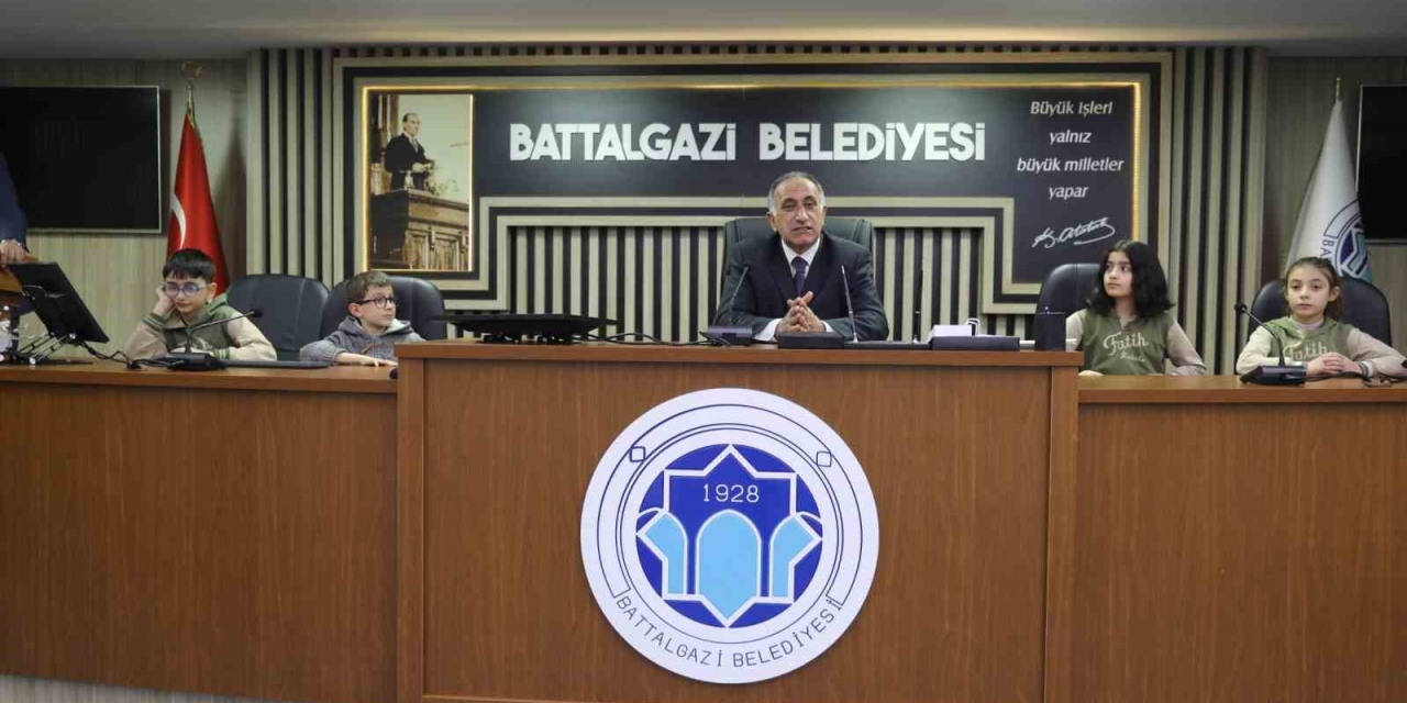 Fatih İlkokulu Öğrencileri Belediye Hizmetlerini Yerinde İnceledi