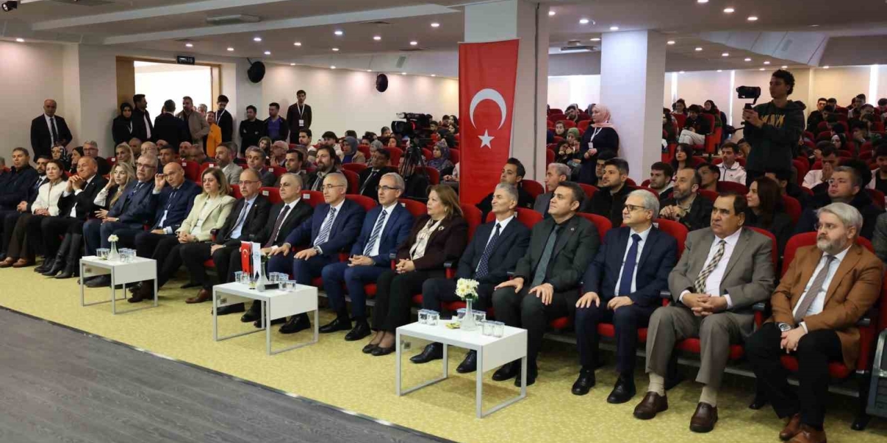 Gibtü’de "mehmet Akif Ve Çanakkale Ruhu" Konferansı Gerçekleştirildi