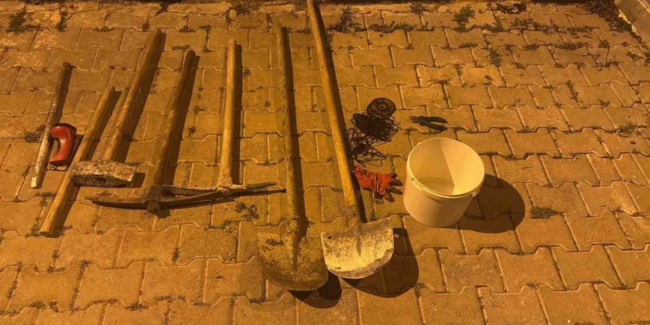 Kaçak Kazıya Suçüstü: 5 Gözaltı