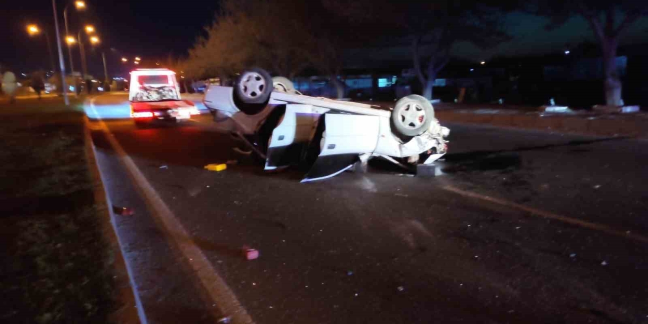 Şanlıurfa’da Otomobiller Çarpıştı: 2 Ölü, 5 Yaralı
