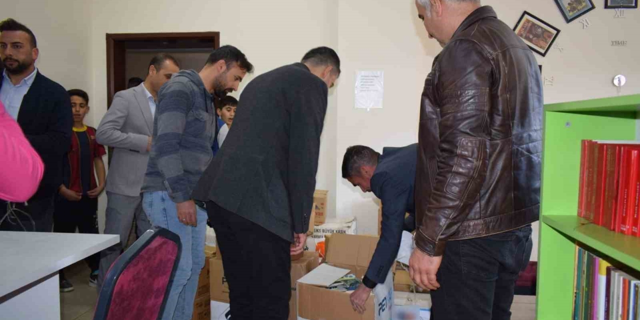 Elazığ’dan Adıyaman’a "Kitap Köprüsü"