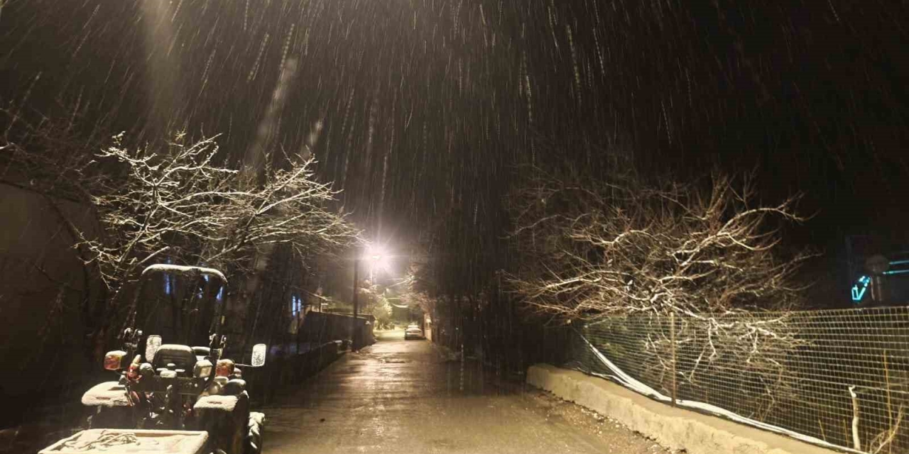 Malatya’nın Yüksek Kesimlerinde Kar Etkili Oluyor