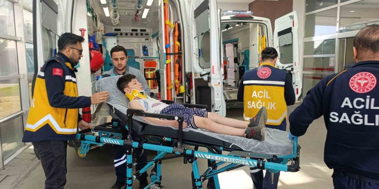 Motosikletin Çarptığı Bisikletli Çocuk Yaralandı