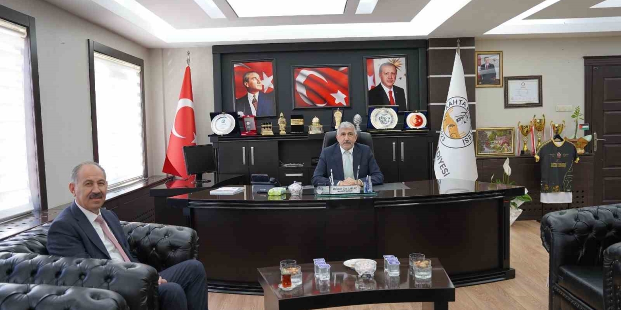 Kardeş Belediye Arpaçay’dan Kahta Belediyesine Ziyaret