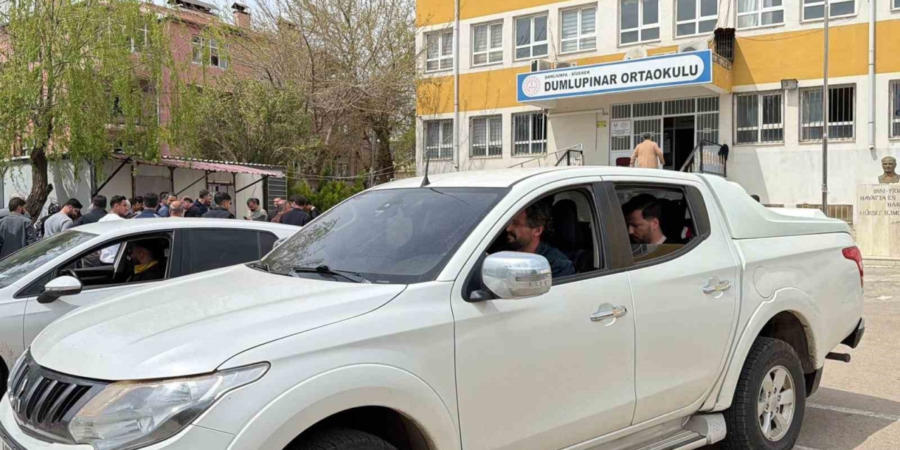 Müdür Yardımcısına Bıçakla Saldırı İddiası