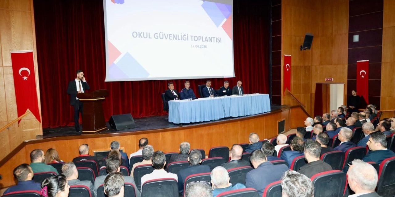 Kahta’da Okul Güvenliği Toplantısı Düzenlendi