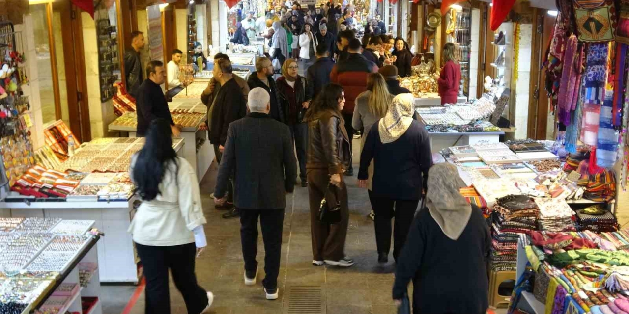 300 Yıllık Zincirli Bedesten Turistlerin Gözdesi