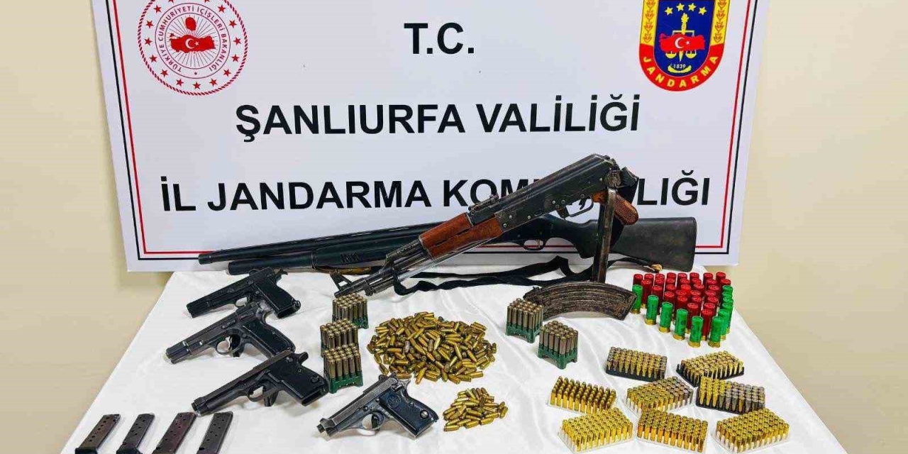 Evden Çok Sayıda Silah, Fişek Ve Mermi Çıktı