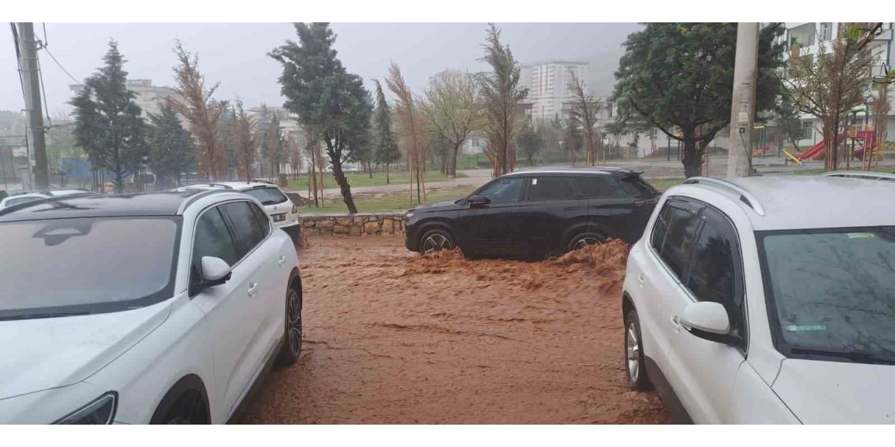 Silvan’ı Sel Vurdu