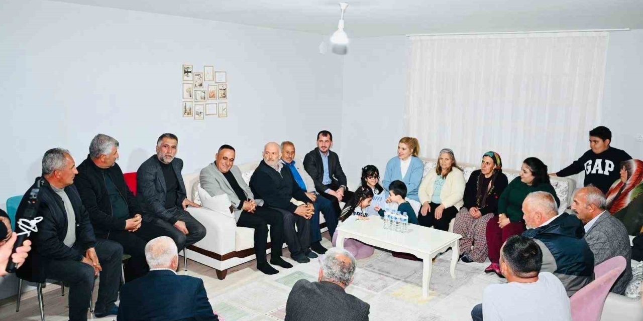 Milletvekili Ölmeztoprak’tan Deprem Çalışmaları, Ziyaretler Ve Vatandaş Buluşmaları