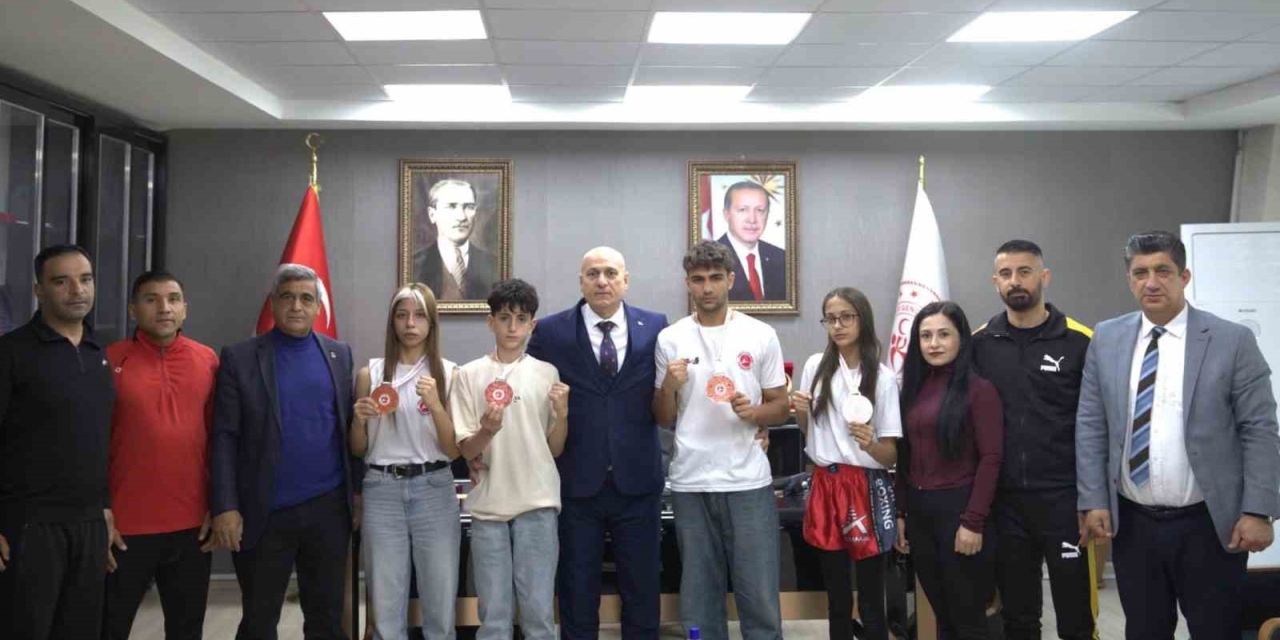 Adıyamanlı Kick Boksçulardan Türkiye Şampiyonasında Büyük Başarı
