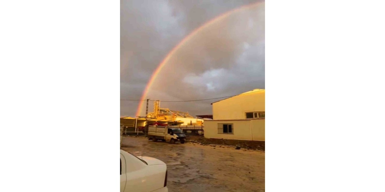 Siverek’te Sağanak Sonrası Gökkuşağı Mest Etti