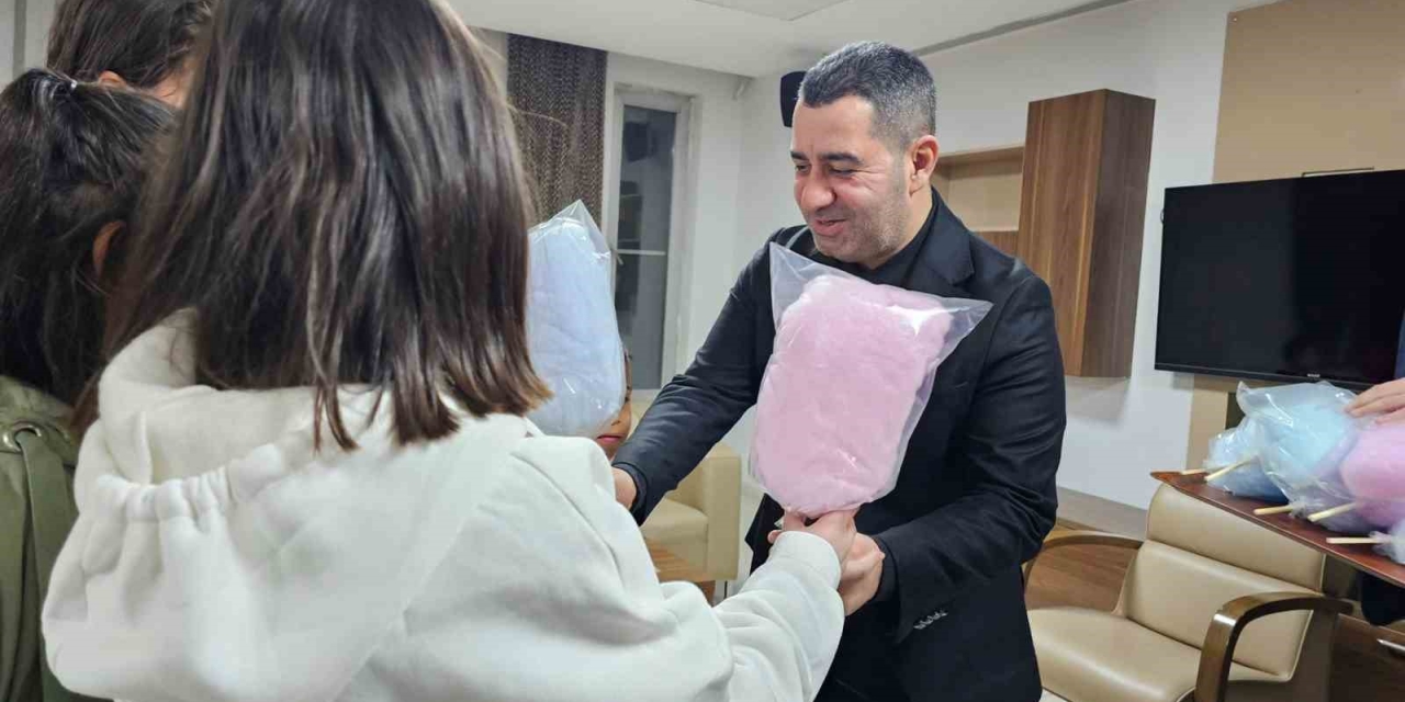 Ak Parti Gaziantep Milletvekili Bünyamin Bozgeyik: "23 Nisan Çocuklarımızın Umudunun Sembolüdür"