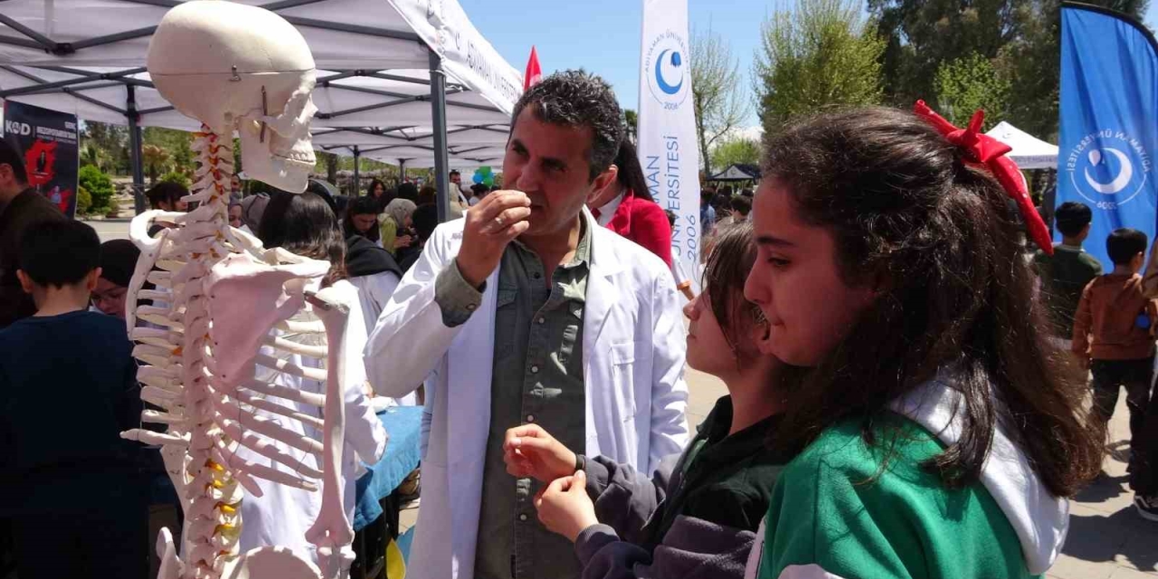 Üniversite’de "çocuk Fest 26" Coşkusu