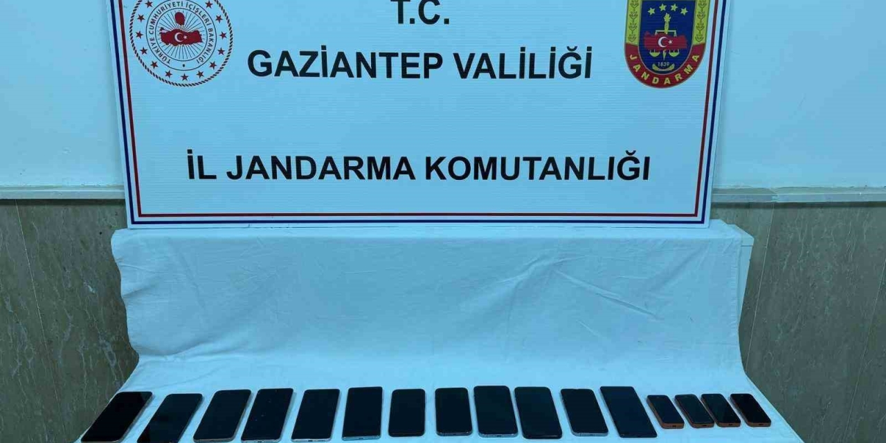 Gaziantep’te 1,7 Milyon Tl Değerinde Kaçak Cep Telefonu Ele Geçirildi