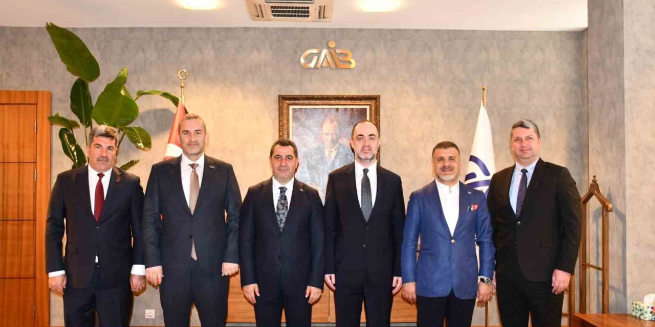 Milletvekili Bozgeyik: "ihracatçılarımız Ülke Kalkınmasının Lokomotifidir"