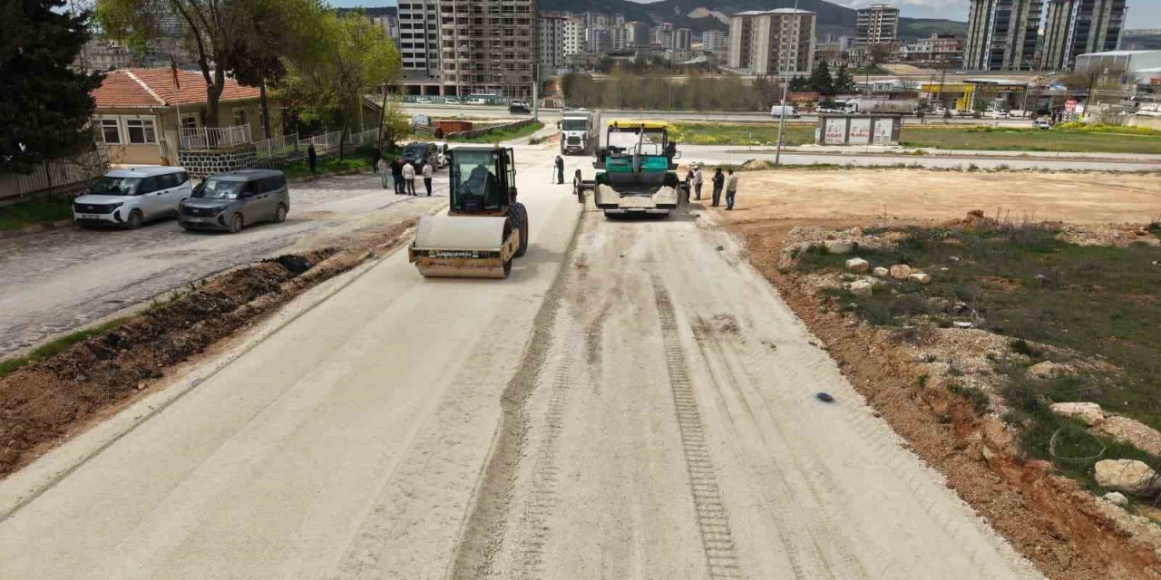 Şehitkamil’de Yollar Yenileniyor