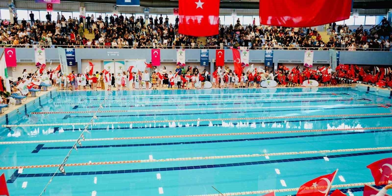 Minik Kulaçlar Alleben’de Buluştu