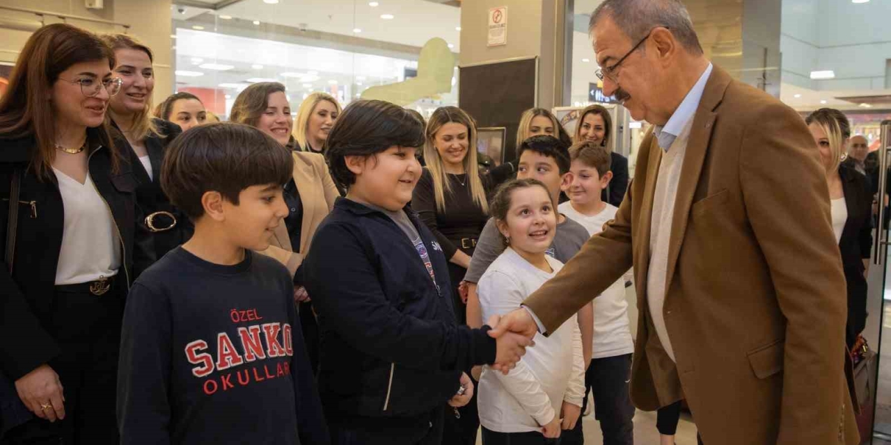 Sanko Okulları’nın 25 Yıllık Eğitim Serüveni Fotoğraflarla Anlatıldı