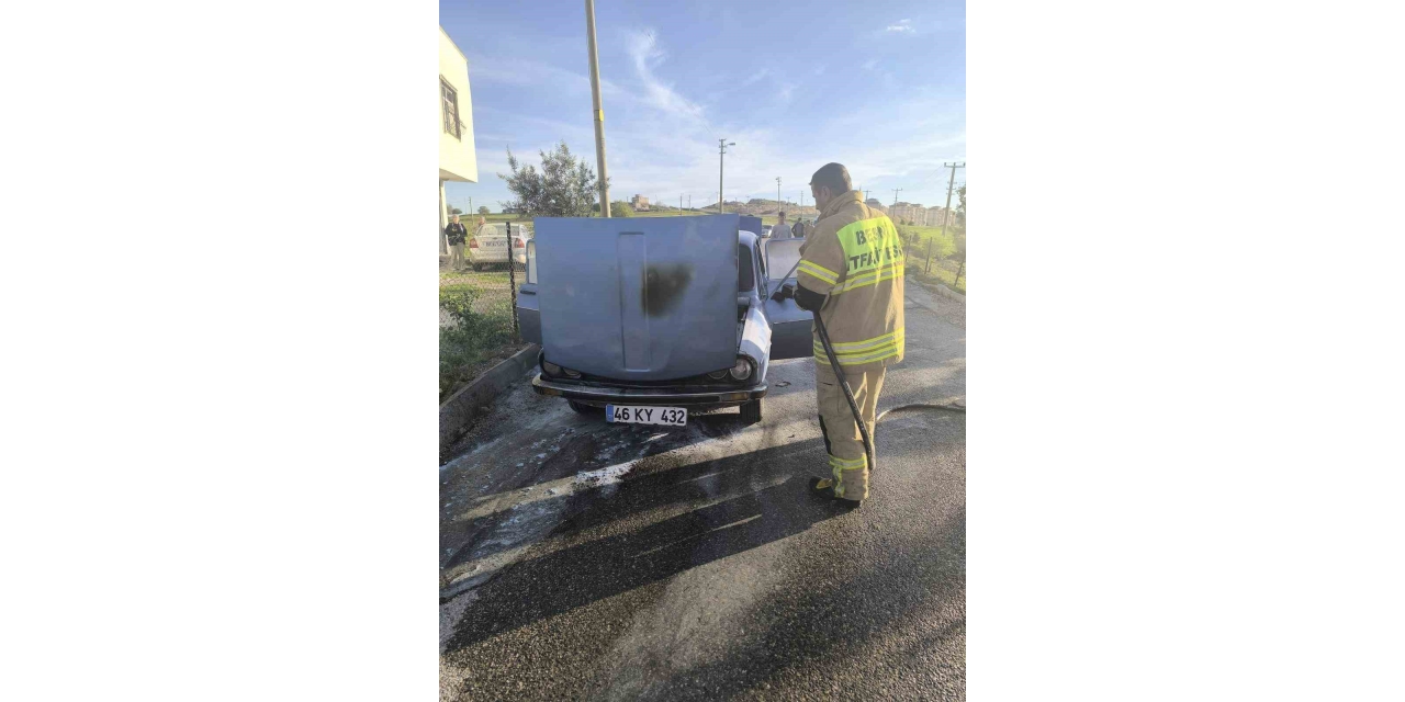 Besni’de Otomobil Alev Aldı