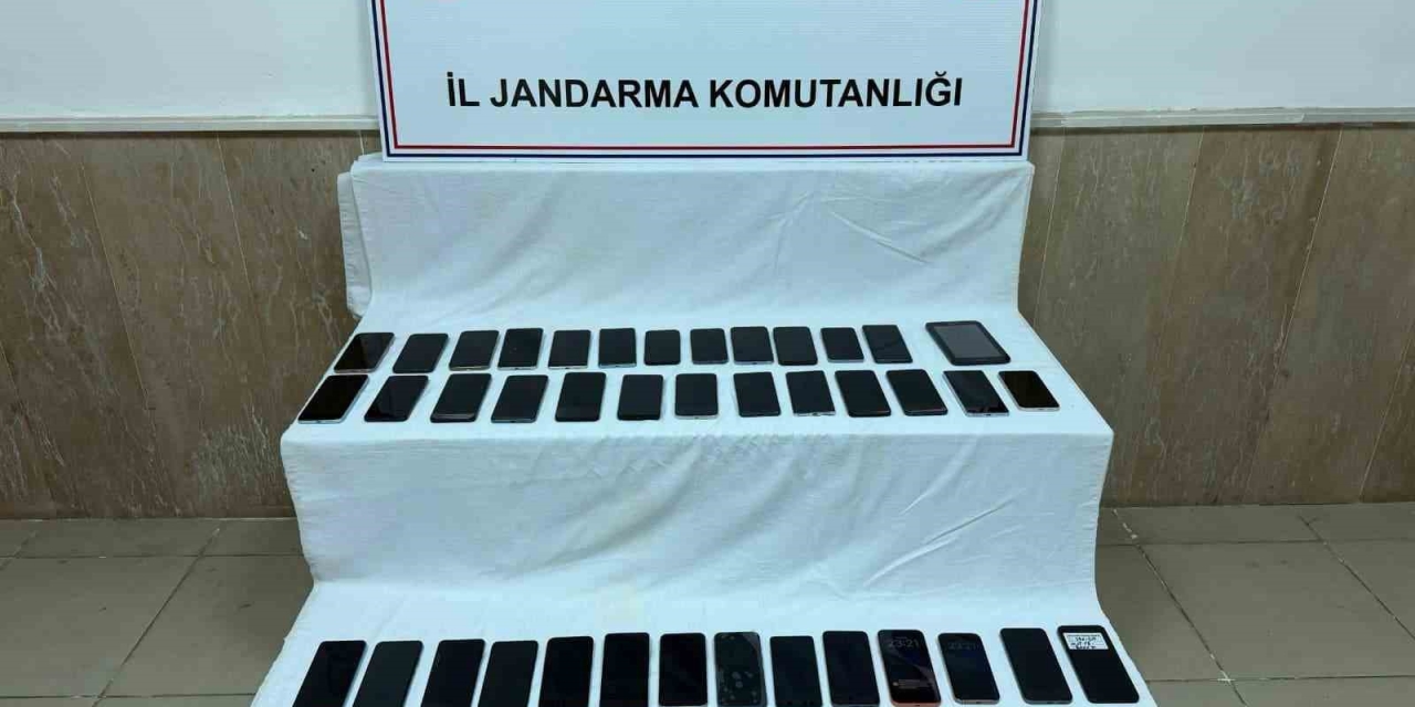 Gaziantep’te 2 Milyon Tl Değerinde Kaçak Telefon Ele Geçirildi: 1 Gözaltı