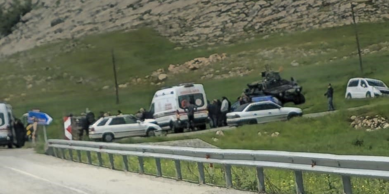 Diyarbakır’da Mezuniyet Kutlamasına Giden Öğrenciler Kaza Yaptı: 6 Yaralı