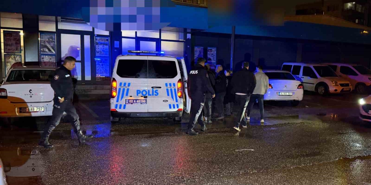 Alacak Verecek Kavgasına Polis Ekipleri Müdahale Etti