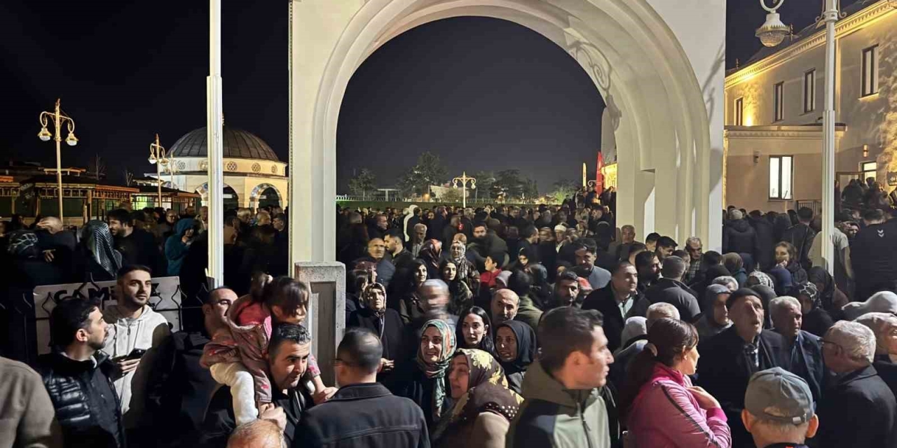 Malatya’dan İlk Hac Kafilesi Kutsal Topraklara Uğurlandı