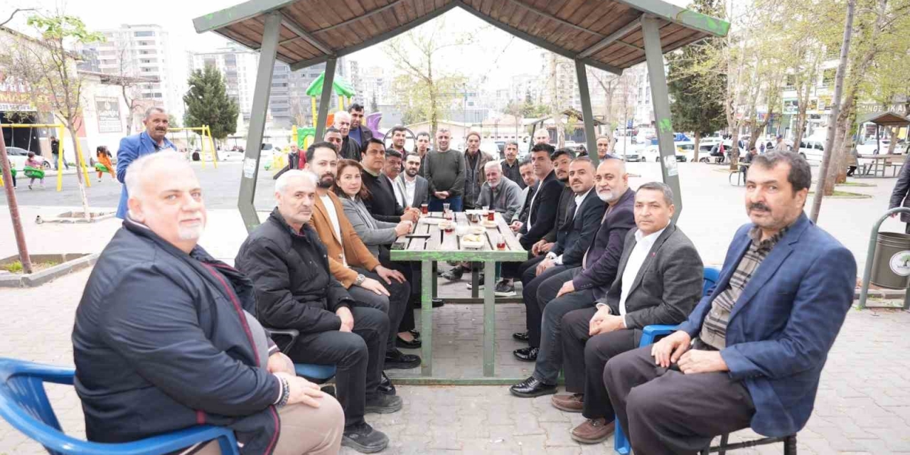 Yılmaz’dan Çıksorut Ve Umut Mahallesine Ziyaret