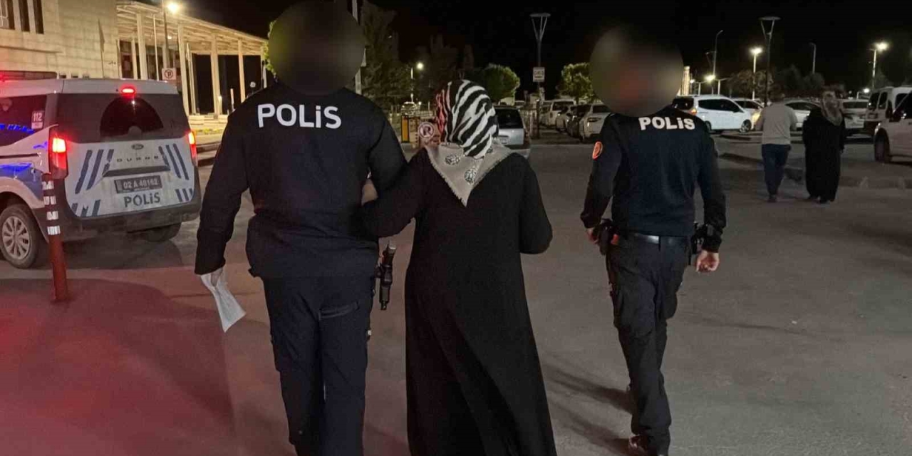 Anneler Günü’nde 80 Yaşındaki Annesini Darp Etti