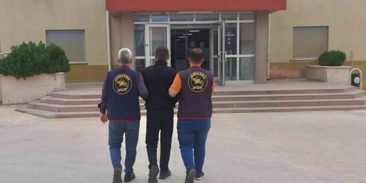 Kesinleşmiş 40 Yıl Cezayla Aranan Şahıs Yakalandı