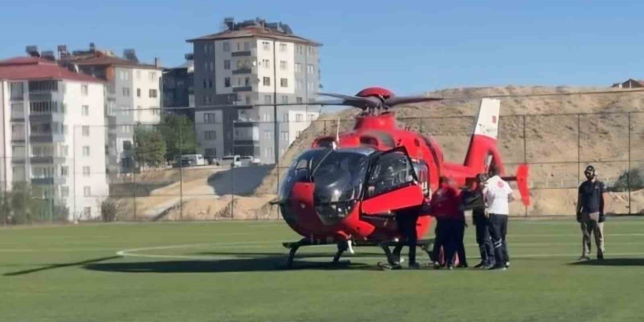 Mide Kanaması Geçiren Hasta Hava Ambulansıyla Malatya’ya Sevk Edildi