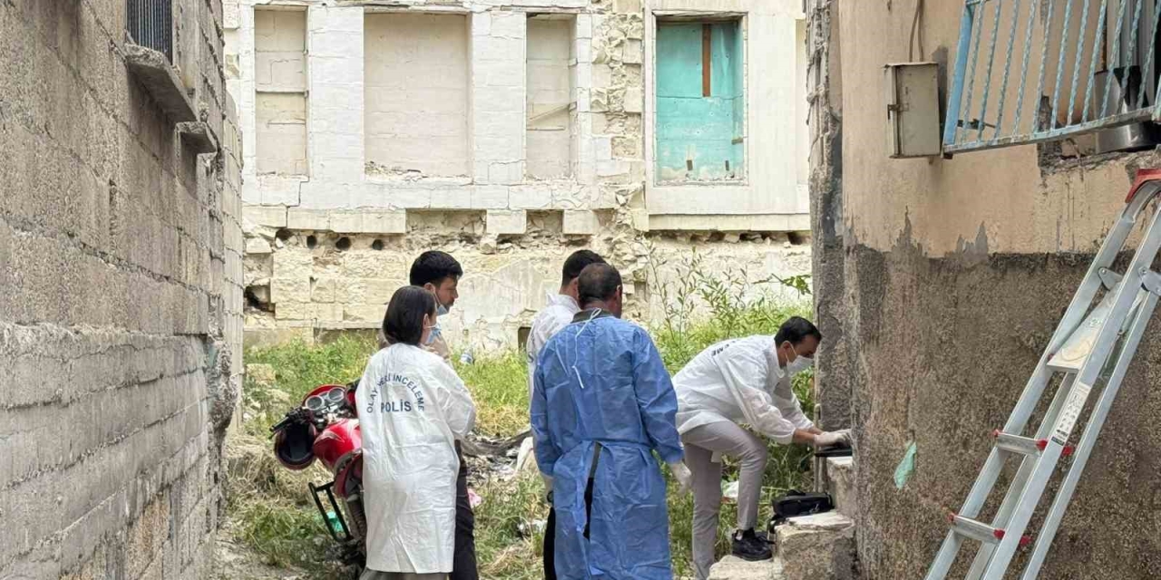 Yalnız Yaşayan Kadın Ölü Bulundu