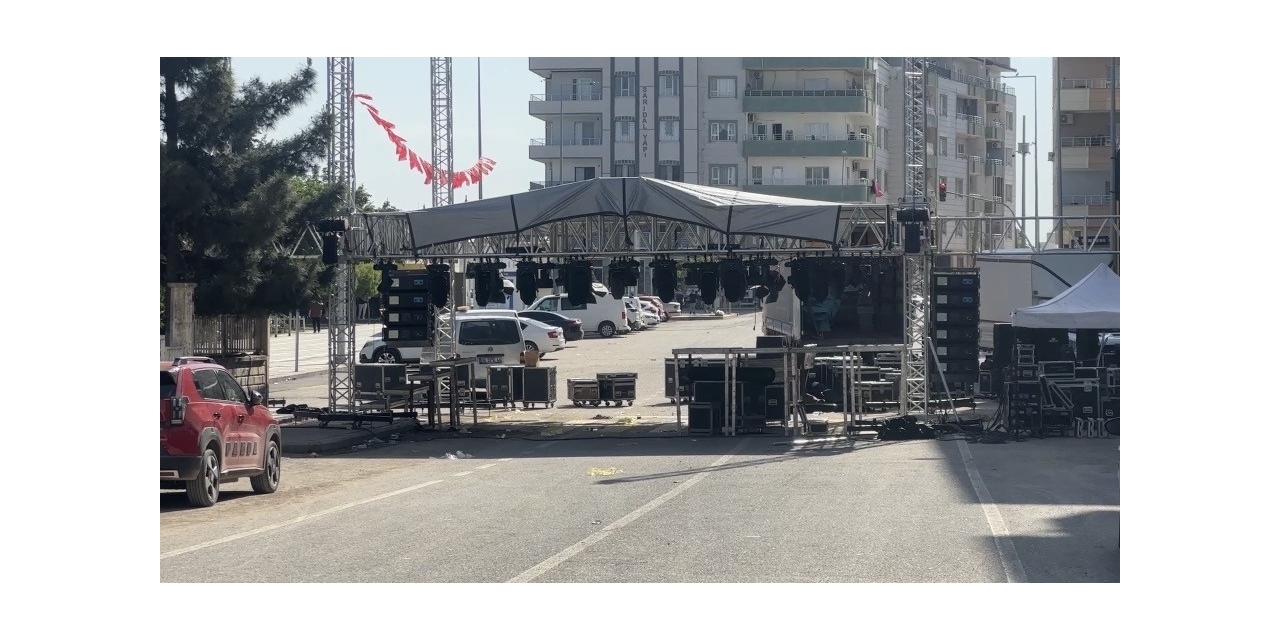 Bayrak Tartışması Organizasyonu İptal Ettirdi