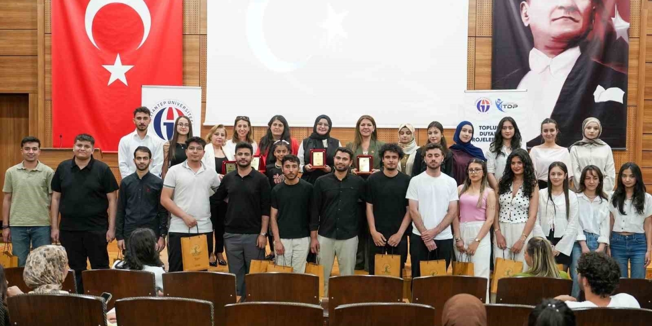Şehitkamil’de Kent Gönüllüleri Projesi’nde Mezuniyet Coşkusu