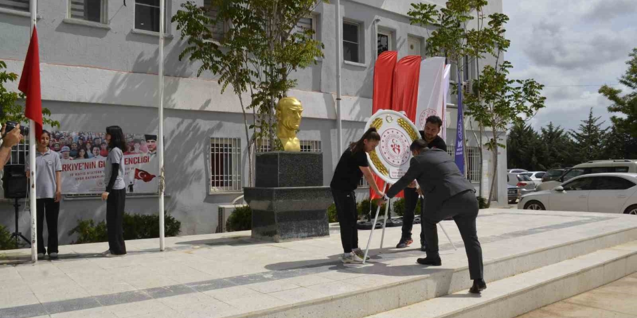 Besni’de Gençlik Haftası Coşkusu Başladı