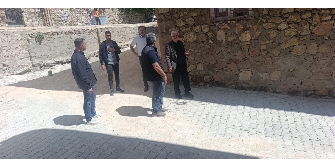 Çermik’te Yağışlar Nedeni İle Bozulan Yollar Onarılıyor