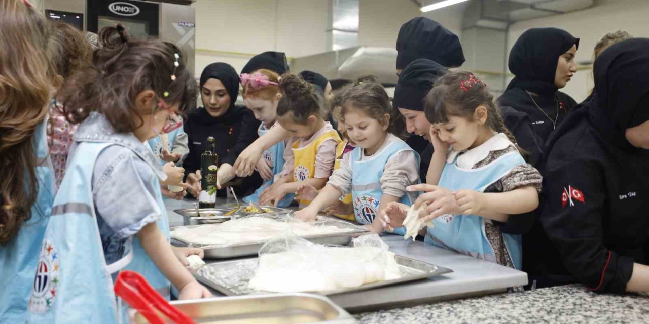 Gibtü Mutfağında Minik Şeflerin Gastronomi Yolculuğu