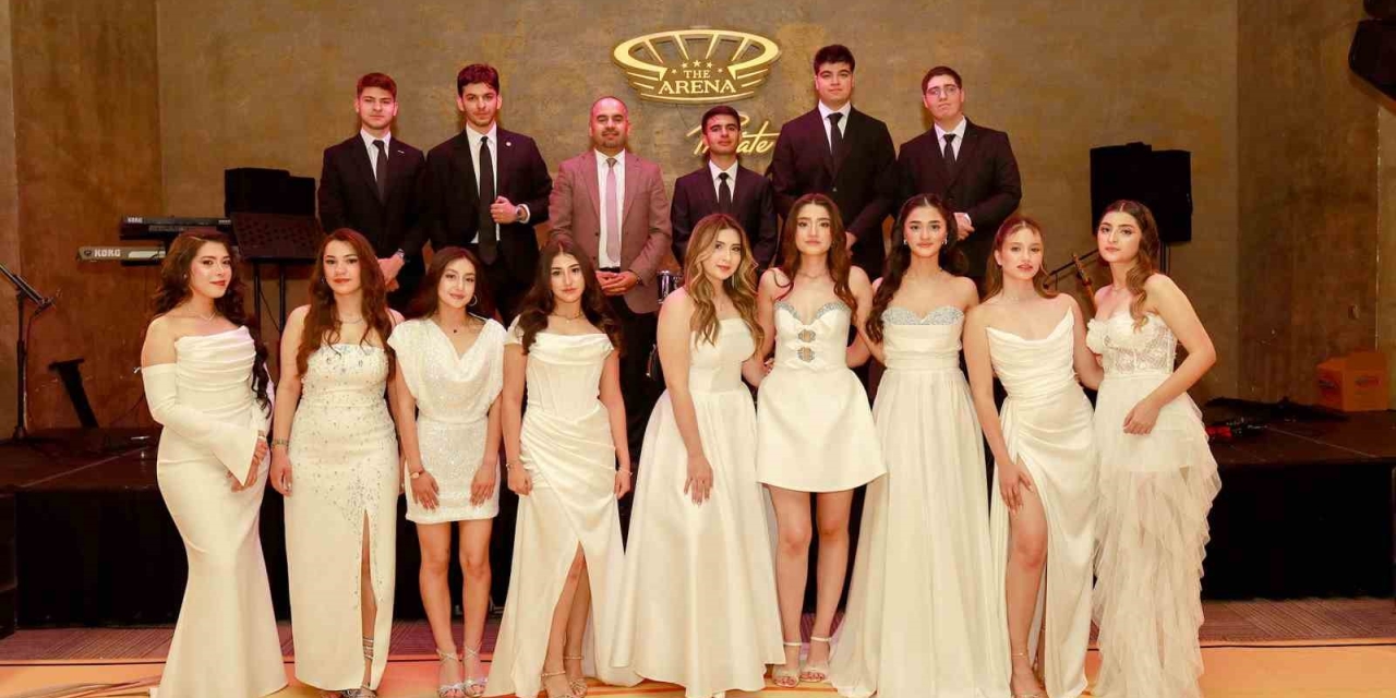Gkv 62. Yıl Mezunlarını Unutulmaz Bir Baloyla Uğurlandı