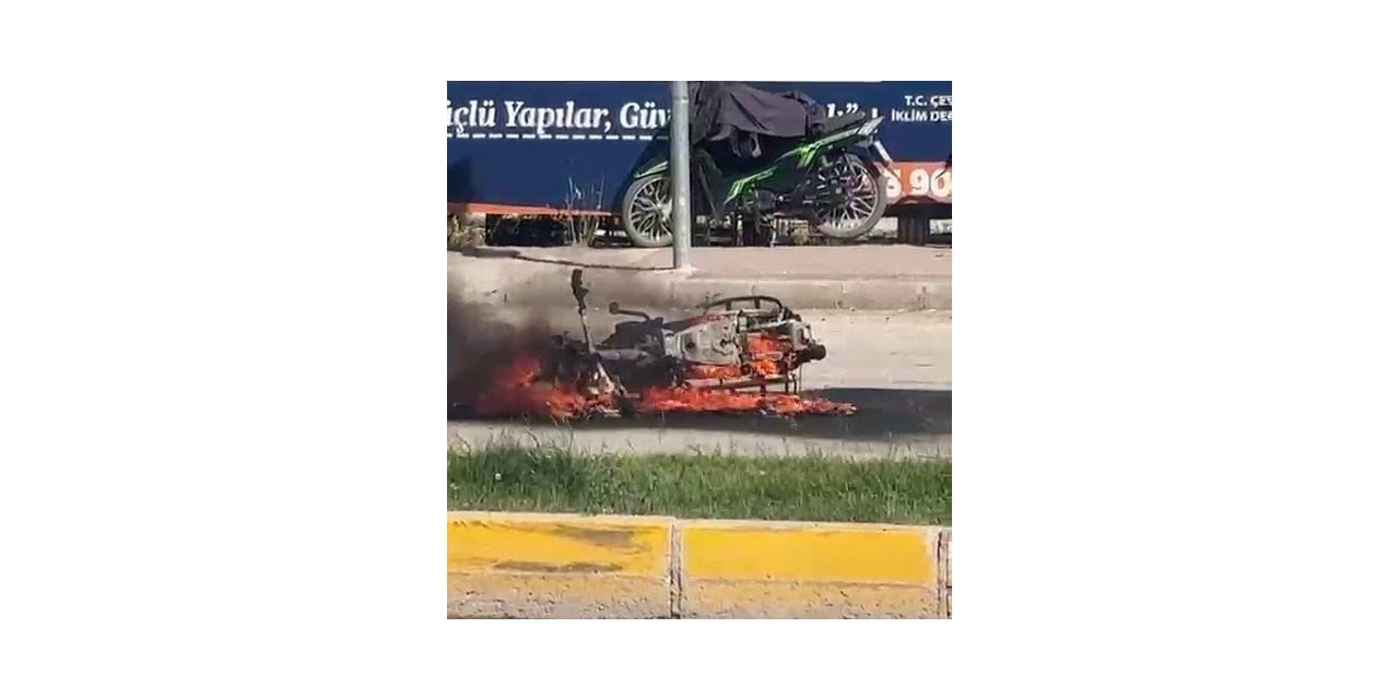 Alev Alan Motosiklet Hurdaya Döndü
