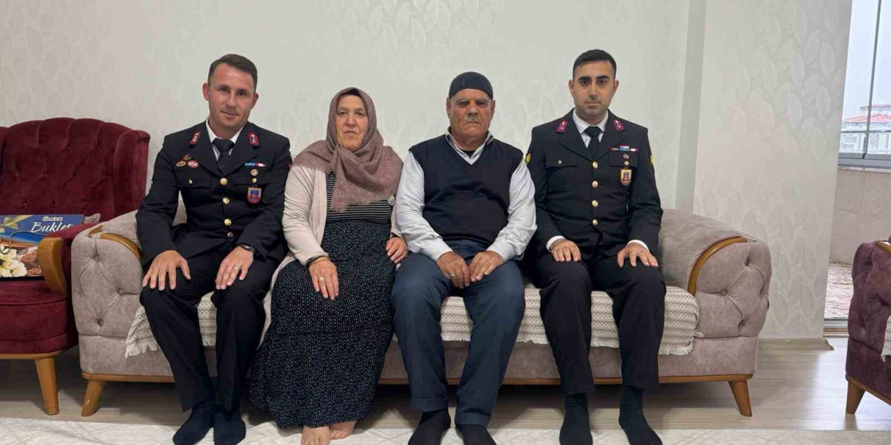 Jandarma, Şehit Aileleri Ve Gazileri Unutmadı