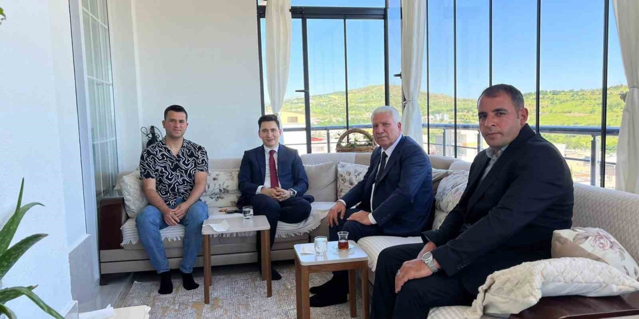 Başkan Karamehmetoğlu Şehit Aileleriyle Buluştu